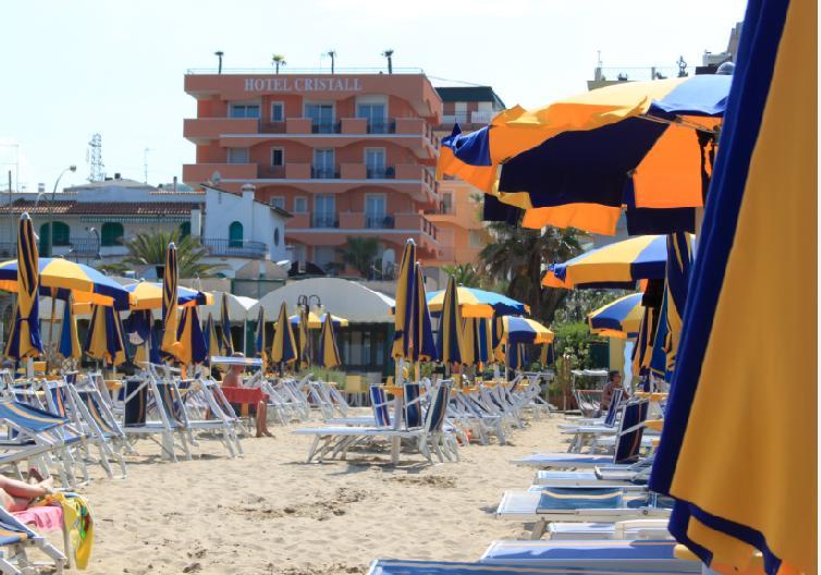 Hotel Cristall San Benedetto del Tronto Dış mekan fotoğraf