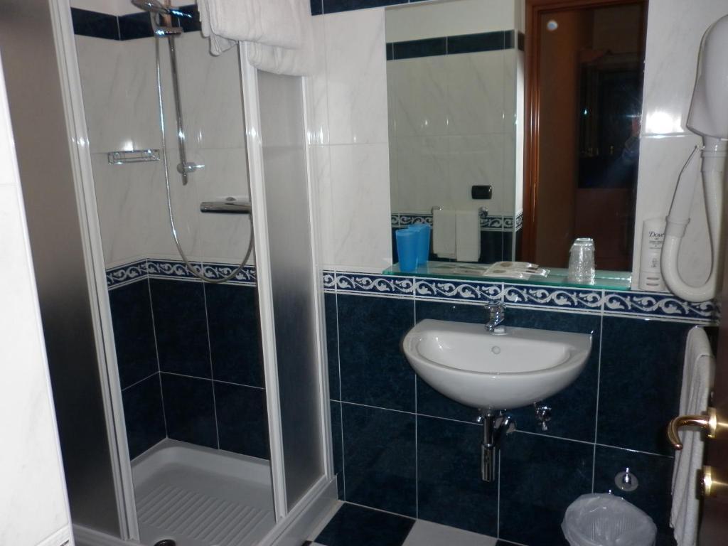 Hotel Cristall San Benedetto del Tronto Dış mekan fotoğraf
