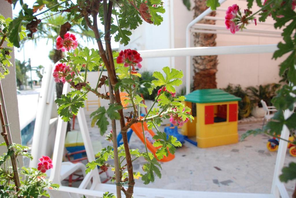 Hotel Cristall San Benedetto del Tronto Dış mekan fotoğraf